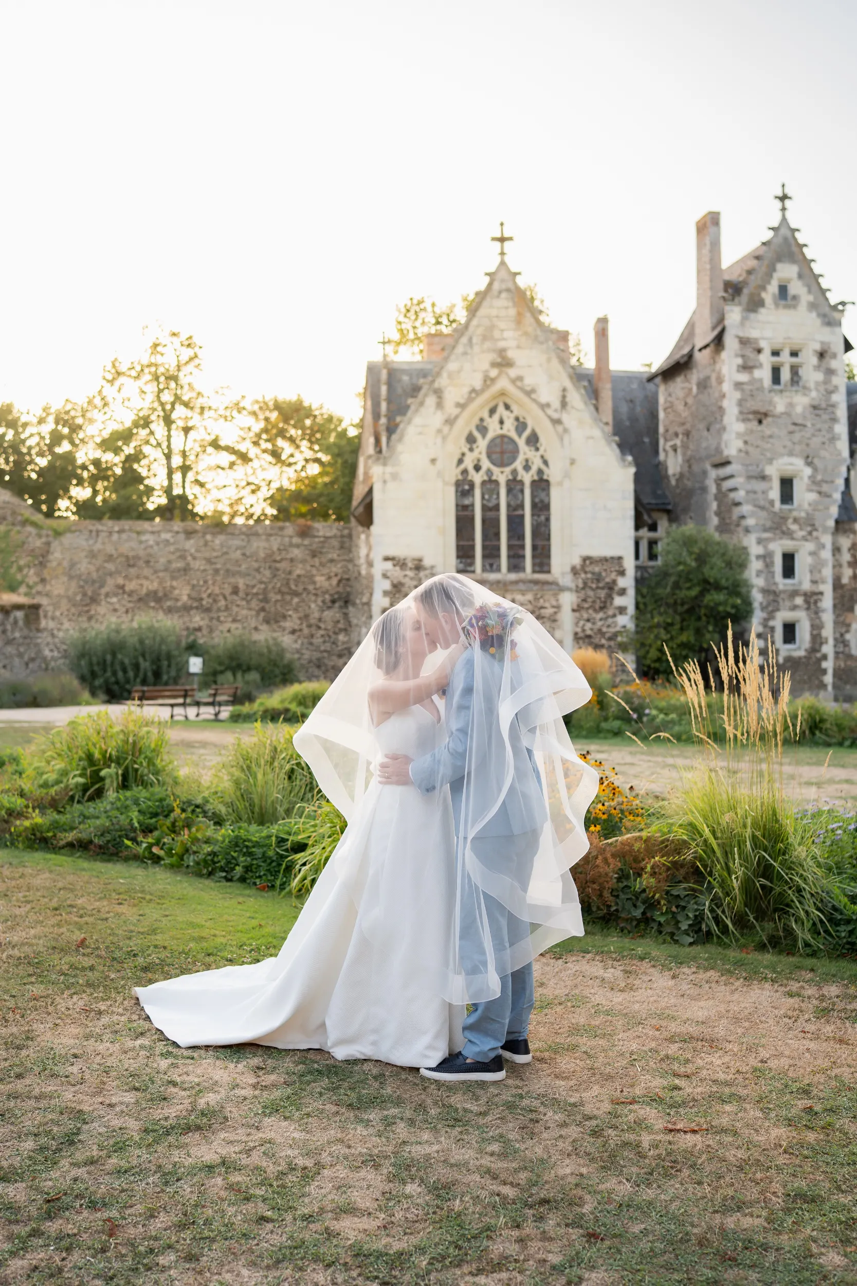 Séance couple à la golden hour 